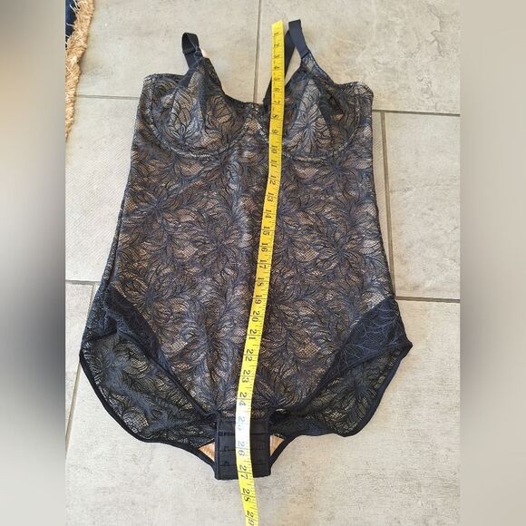 Leonisa Shaping Lace Black Bodysuit Size XXL - Picture 7 of 8